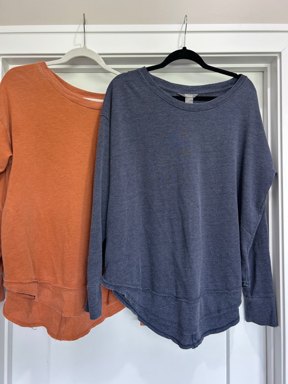 Natural Reflections Washed Blue Long Sleeve Pullover Top lot of 2 (large)